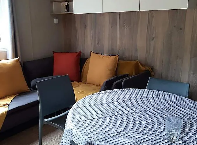 Au Calme Dans La Pinede * 라테스트드뷔크