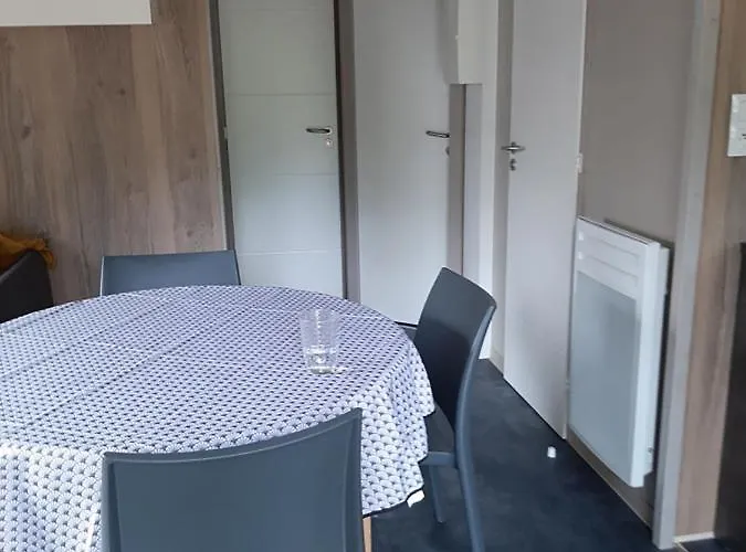 캠프장 Au Calme Dans La Pinede *